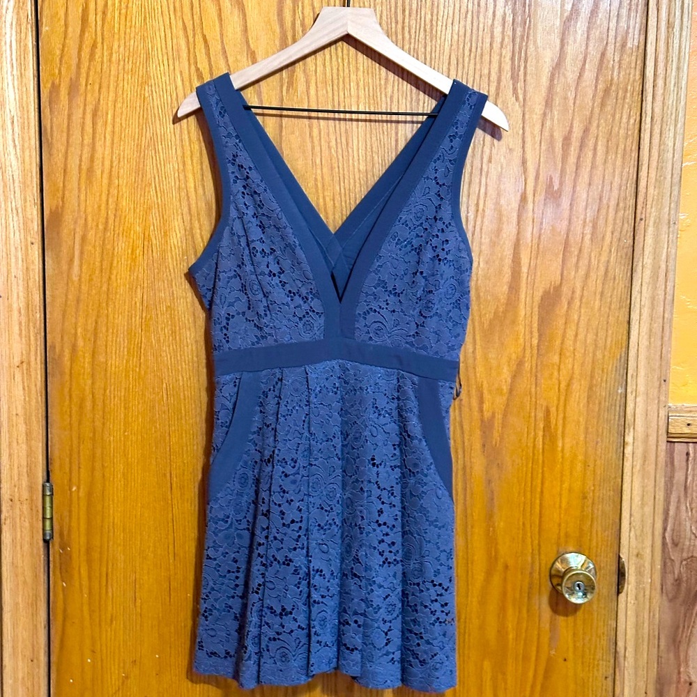 Free People Women sz Small Blue Lovely In Lace Overlay Floral  V‎ Neck Dress